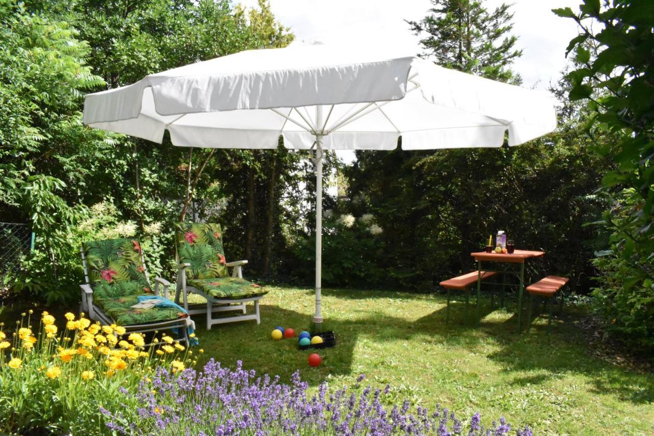Mediterran-Skandinavisch - Outdoorwhirlpool ganzjährig Burgthann Exterior foto