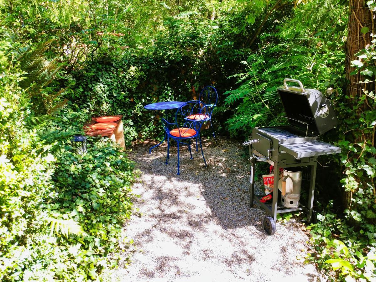 Mediterran-Skandinavisch - Outdoorwhirlpool ganzjährig Burgthann Exterior foto